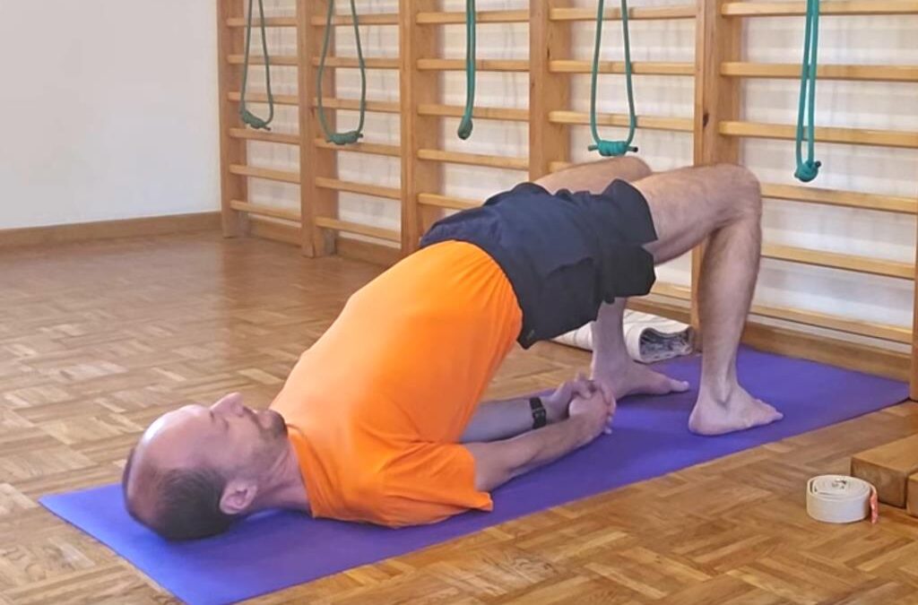 7 wariantów mostu setu bandha sarvangasana